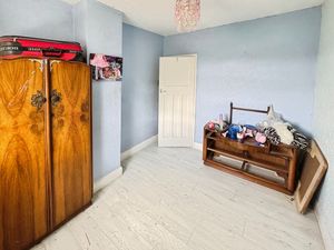 NORTH ROAD- click for photo gallery
